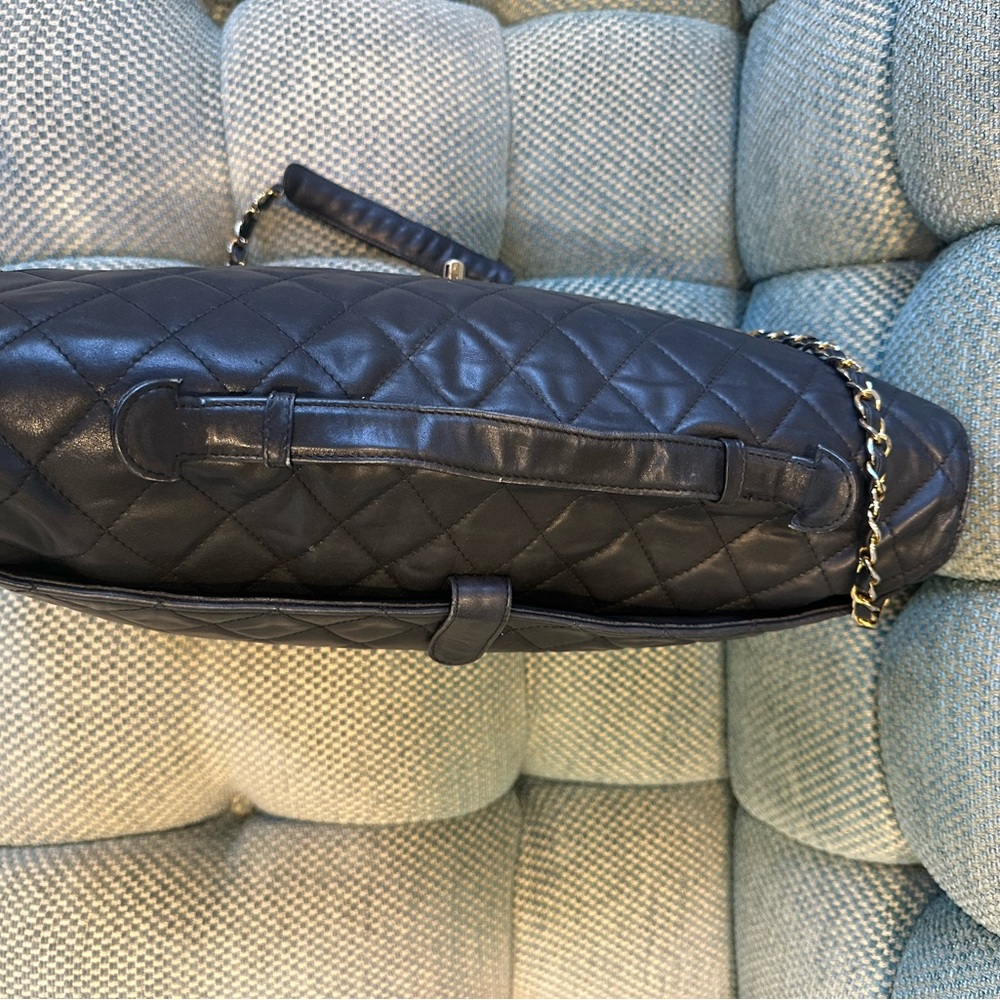 CHANEL Black Quilted Lambskin Top-Handle Shoulder Bag with Gold Hardware - Picture 3 of 14